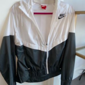 Nike Windbreaker -Black/White Color (M)